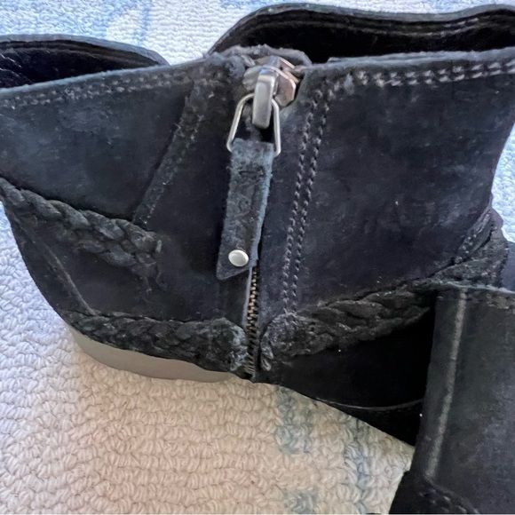 Teva Women's Delavina Suede Ankle Boot, Black, SIZE 9 - Picture 8 of 12